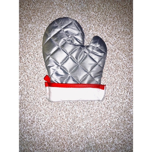It looks Delicious: Oven Mitt And Pot Holder- Kitchen Decor Funny Gift - Picture 6 of 7